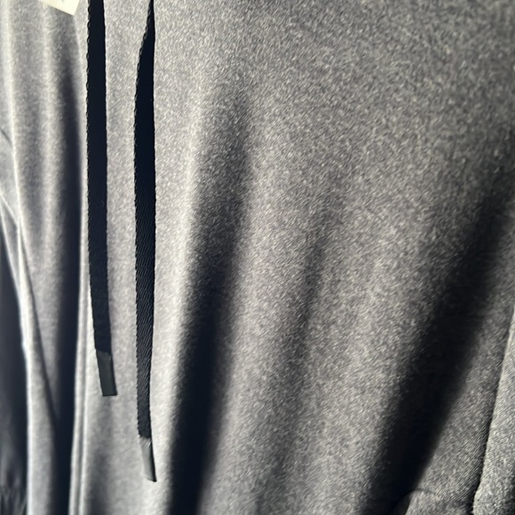 Lululemon Twisted and Tucked Long sleeve gray pullover drawstring sweatshirt 4 - Picture 8 of 11